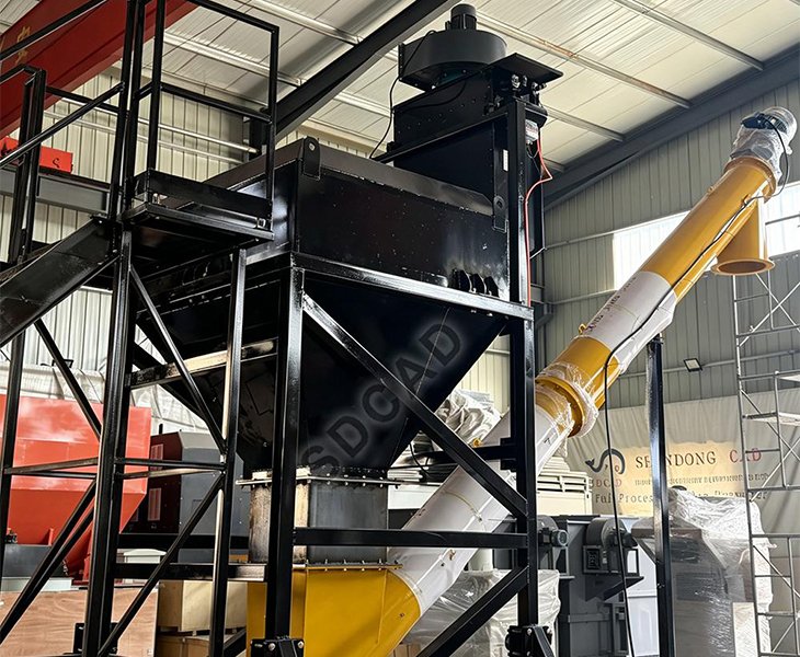 Fully Enclosed, Dust-Free Bulk Loading System with Precise material control.