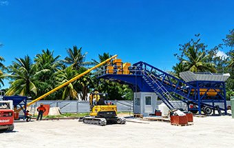 Mobile concrete batching plant